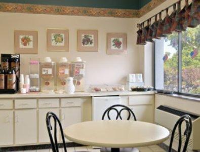 Super 8 Cleveland Otel North Ridgeville Restoran fotoğraf